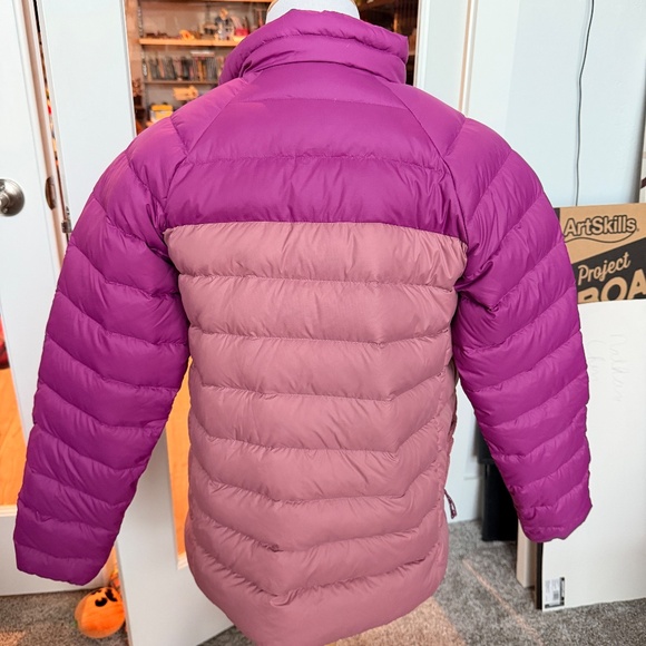Patagonia Girls Down Sweater Jacket (XL), NWT - Picture 2 of 5